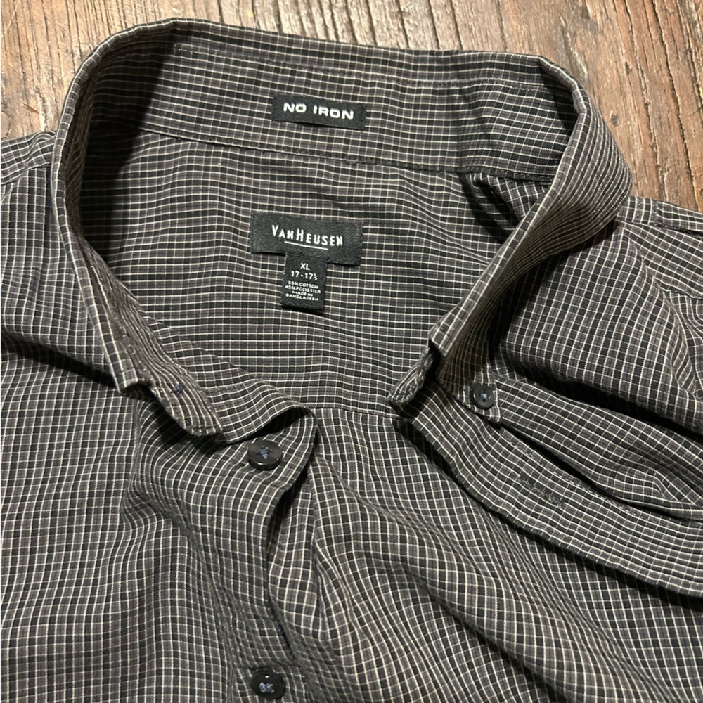 Van Heusen Gray Checkered Men's Shirt - Picture 3 of 3